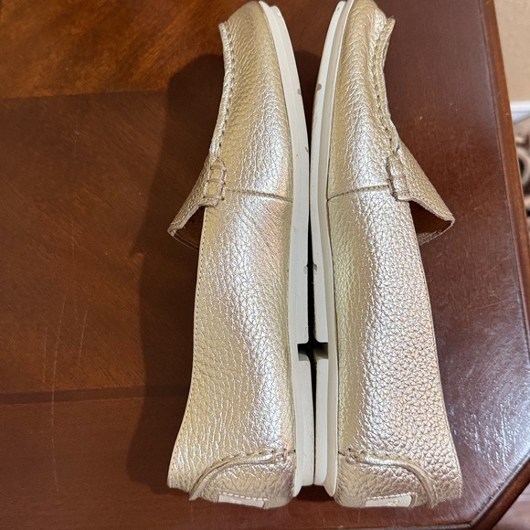 SPERRY BAY VIEW SLIP ON LEATHER LOAFER IN GOLD METALLIC WOMENS SIZE 7M - Picture 7 of 10